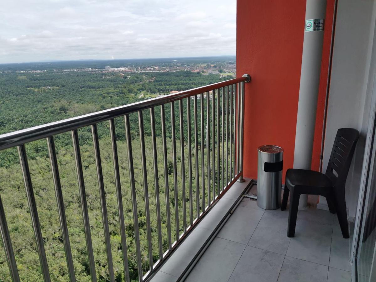 Coco Homestay 旅人の家@The Venus Sitiawan Perak Εξωτερικό φωτογραφία